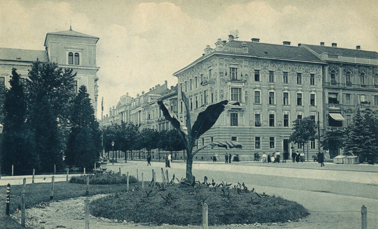 Akademički trg (današnji Trg Josipa Juraja Strossmayera) oko 1915.-1920. godine